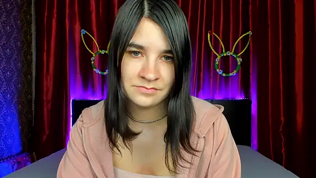  Polly Love  online show from April 11, 7:56 am