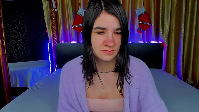  Polly Love  online show from February 1, 7:06 am