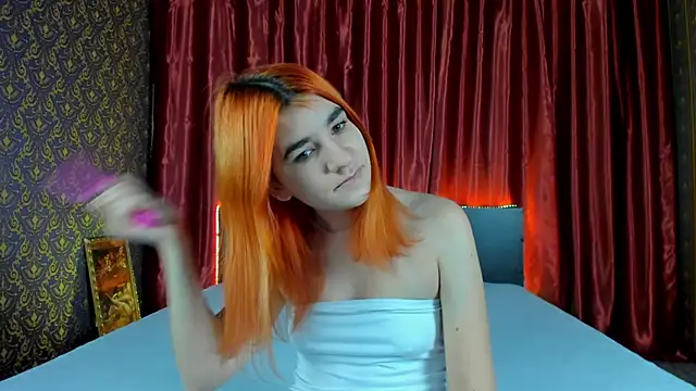  Polly Love  online show from January 29, 7:15 am