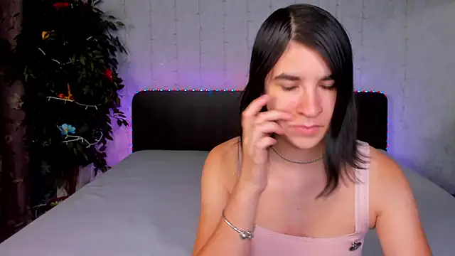  Polly Love  online show from September 19, 6:06 am