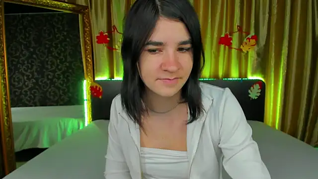  Polly Love  online show from October 20, 6:04 am