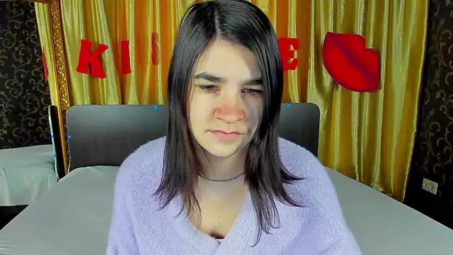  Polly Love  online show from February 11, 6:57 am