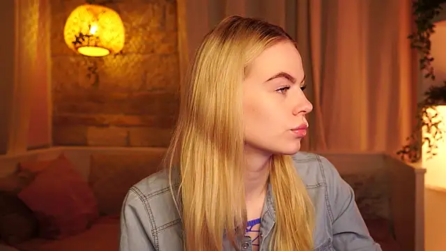 sn0w barbie online show from October 28, 9:30 am