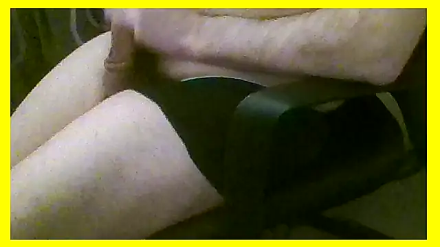 Snapshot of AshWinter chatting on March 15, 10:11 pm AshWinter online show from March 15, 10:11 pm