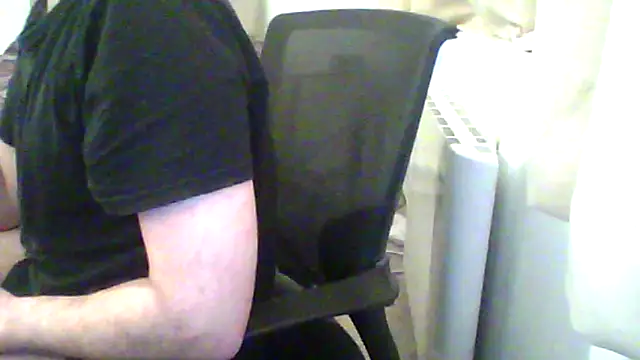 Snapshot of AshWinter chatting on December 14, 3:25 pm AshWinter online show from December 14, 3:25 pm