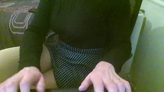 Snapshot of AshWinter chatting on January 21, 7:17 pm AshWinter online show from January 21, 7:17 pm