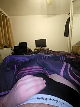 Snapshot of AshWinter chatting on March 18, 10:04 pm AshWinter online show from March 18, 10:04 pm