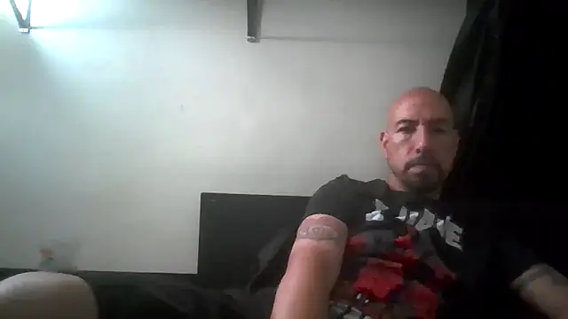 Snapshot of nakedtony81 chatting on March 13, 9:58 am nakedtony81 online show from March 13, 9:58 am