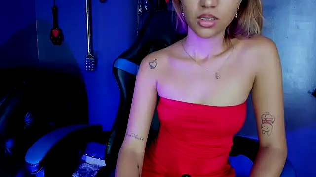 Snapshot of daphneandrade chatting on September 9, 3:05 am daphneandrade online show from September 9, 3:05 am