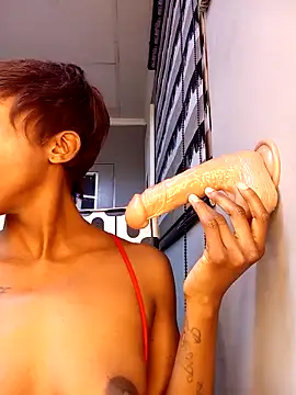 Snapshot of DickDiva1 chatting on March 2, 12:31 am DickDiva1 online show from March 2, 12:31 am