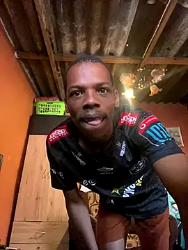 Snapshot of skyfall200 chatting on October 9, 5:08 am skyfall200 online show from October 9, 5:08 am