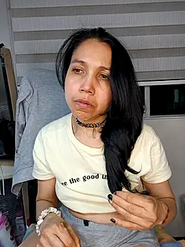 Snapshot of KimPielCanela chatting on September 23, 12:17 am KimPielCanela online show from September 23, 12:17 am