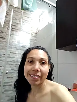 Snapshot of KimPielCanela chatting on October 9, 8:31 pm KimPielCanela online show from October 9, 8:31 pm