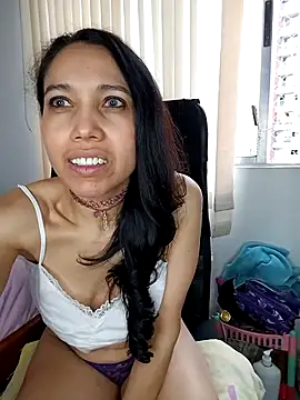 Snapshot of KimPielCanela chatting on March 18, 11:55 am KimPielCanela online show from March 18, 11:55 am