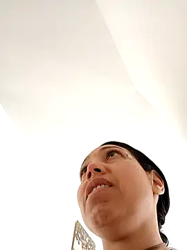 Snapshot of KimPielCanela chatting on November 15, 3:16 pm KimPielCanela online show from November 15, 3:16 pm