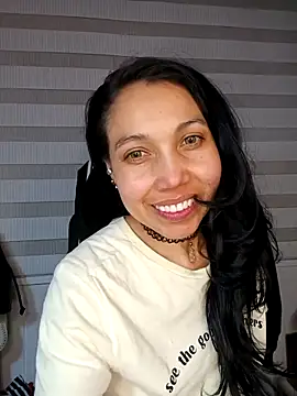 Snapshot of KimPielCanela chatting on September 11, 2:22 am KimPielCanela online show from September 11, 2:22 am