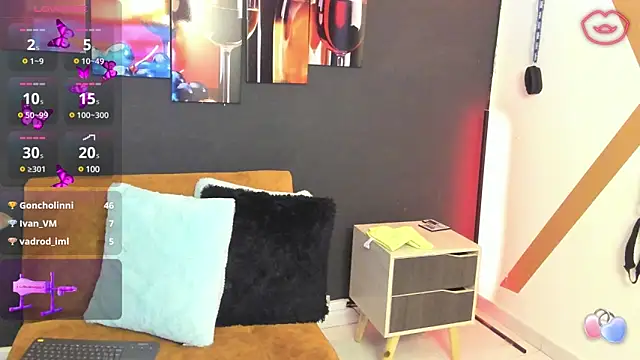Snapshot of emma_sexxy chatting on March 21, 11:12 am emma sexxy online show from March 21, 11:12 am