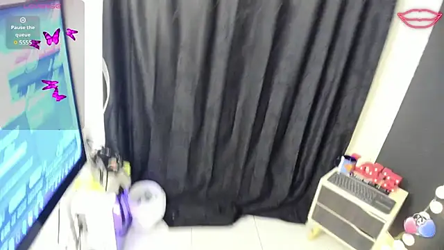 Snapshot of emma_sexxy chatting on March 14, 11:12 am emma sexxy online show from March 14, 11:12 am
