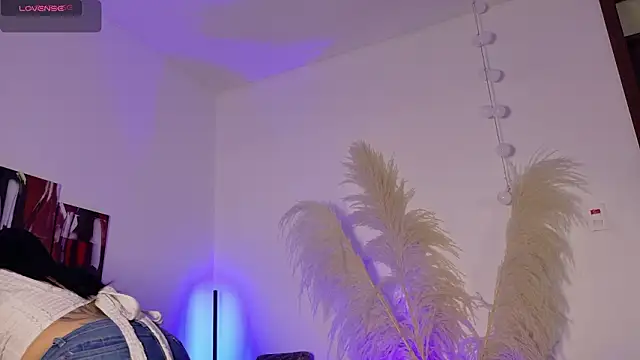 emma sexxy online show from March 23, 10:37 am