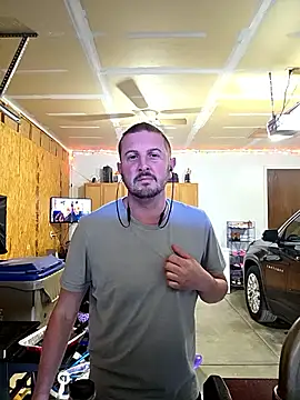 MrMechanic38 online show from March 8, 9:18 pm