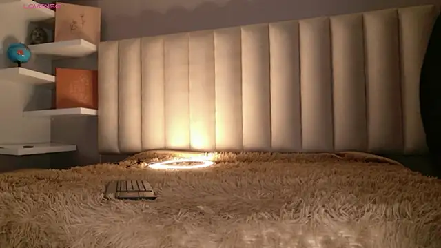 Megan mooree  online show from February 25, 12:38 pm