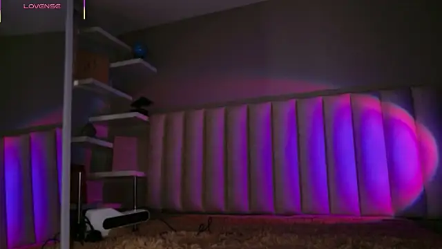 Megan mooree  online show from December 5, 12:37 pm