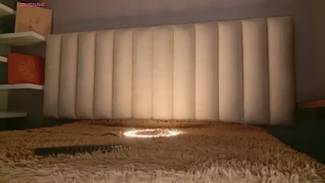 Snapshot of Megan_mooree_ chatting on May 20, 12:57 pm Megan mooree online show from May 20, 12:57 pm