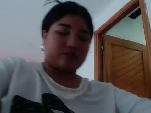 Gabycutee online show from February 1, 8:29 pm