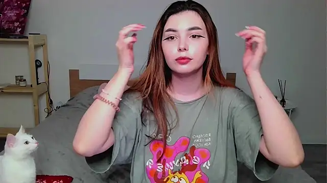 peaachybabe   online show from March 13, 8:22 pm