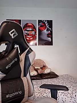 Antonella2 m online show from March 6, 1:06 pm