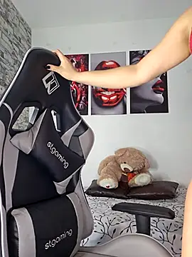 Antonella2 m online show from February 3, 1:05 pm