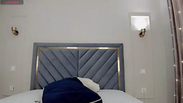 oxxx me online show from February 16, 2:09 am