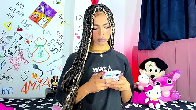 Snapshot of bloom444 chatting on March 4, 5:15 am bloom444 online show from March 4, 5:15 am