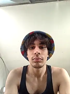 Snapshot of divinityros chatting on March 1, 8:20 pm divinityros online show from March 1, 8:20 pm