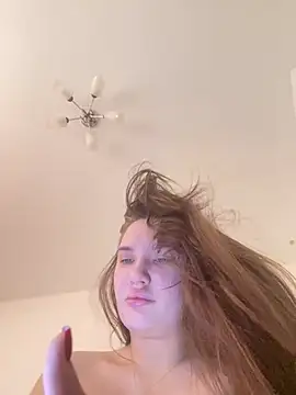Snapshot of Holly_Molii chatting on March 14, 7:26 am Holly Molii online show from March 14, 7:26 am