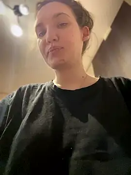 Holly Molii online show from January 9, 1:18 pm