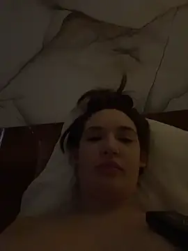 Holly Molii online show from April 4, 5:14 am