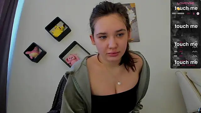 Snapshot of Holly_Molii chatting on February 24, 5:54 am Holly Molii online show from February 24, 5:54 am