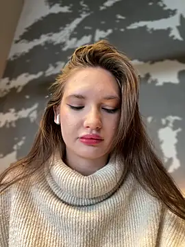 Snapshot of Holly_Molii chatting on January 25, 7:28 am Holly Molii online show from January 25, 7:28 am