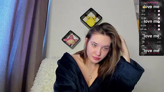 Snapshot of Holly_Molii chatting on February 12, 9:31 am Holly Molii online show from February 12, 9:31 am