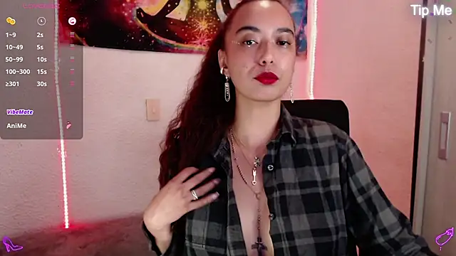 liannalee  online show from March 5, 10:10 pm