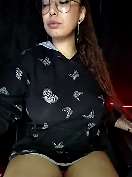 liannalee  online show from November 20, 10:09 pm