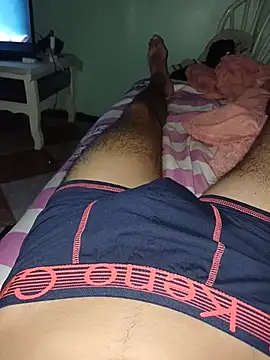 Snapshot of Lhaninww chatting on July 22, 8:11 pm Lhaninww online show from July 22, 8:11 pm
