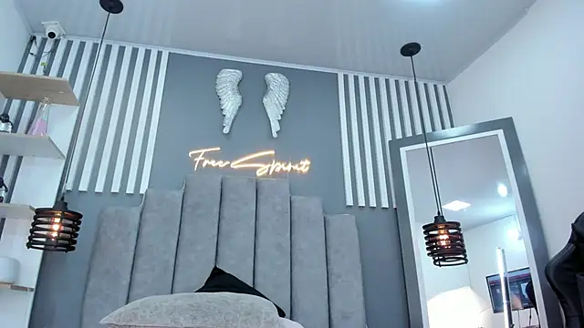 Snapshot of Sofi_ramos chatting on December 18, 10:35 pm Sofi ramos online show from December 18, 10:35 pm