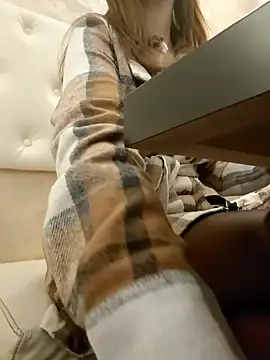 Snapshot of Alexvit2616 chatting on November 6, 10:19 am Alexvit2616 online show from November 6, 10:19 am