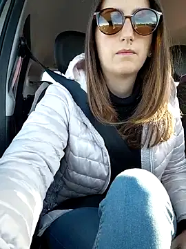 Snapshot of Alexvit2616 chatting on October 27, 8:37 am Alexvit2616 online show from October 27, 8:37 am