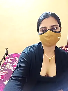 Snapshot of yourtamilcouple chatting on March 8, 7:05 am yourtamilcouple online show from March 8, 7:05 am