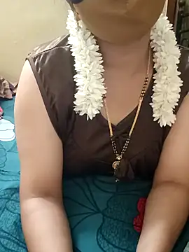 Snapshot of yourtamilcouple chatting on February 22, 5:23 am yourtamilcouple online show from February 22, 5:23 am