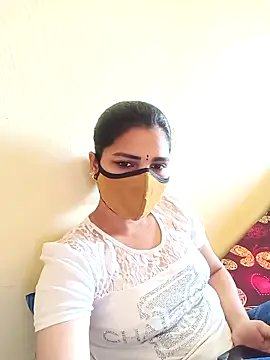 Snapshot of yourtamilcouple chatting on March 5, 5:50 am yourtamilcouple online show from March 5, 5:50 am