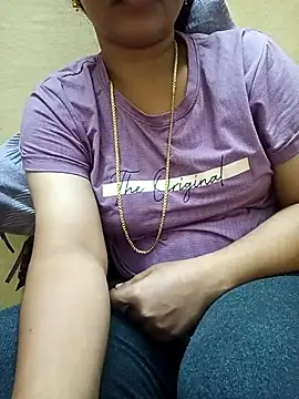 Snapshot of yourtamilcouple chatting on September 20, 12:32 pm yourtamilcouple online show from September 20, 12:32 pm